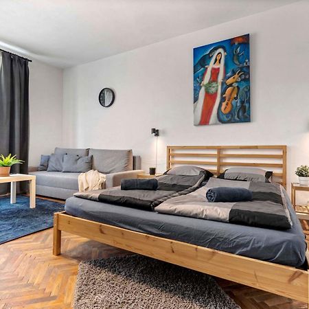 Cosy Studio 10 Min Center Bratislava Luaran gambar